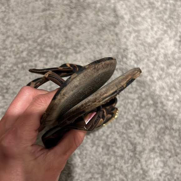 Louis Vuitton sandals size 37 - Picture 6 of 6